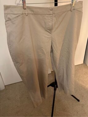 212 Collection Khaki Capri Dress Pants